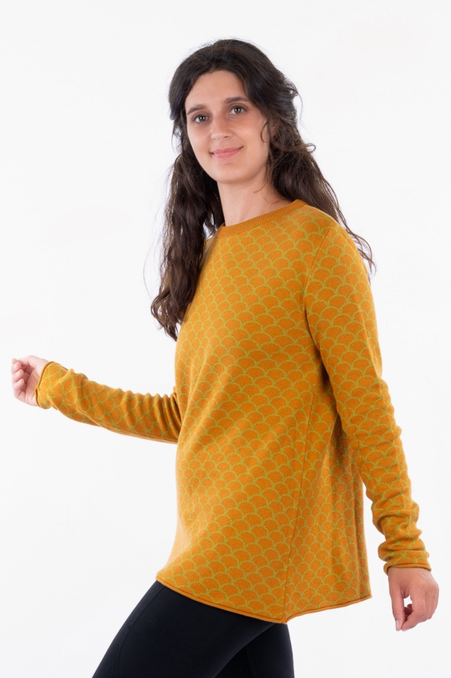YKF25-01_FISKA - Pull en tricot en coton biologique - Écailles