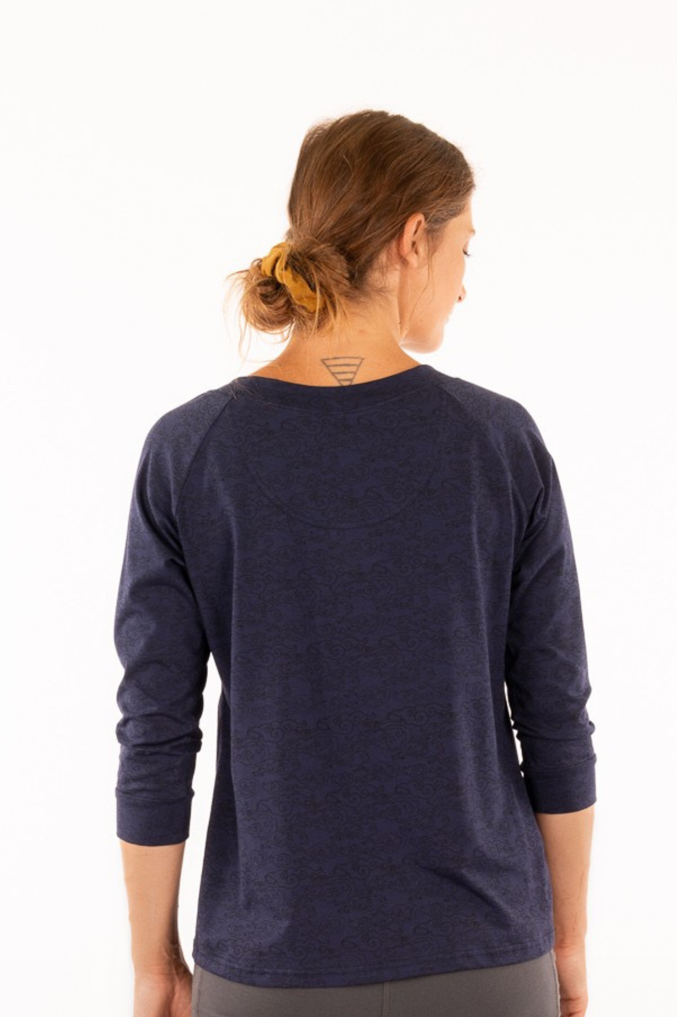 YB-09 - GIGI : T-shirt à manches raglan en coton biologique (avec imprimé)