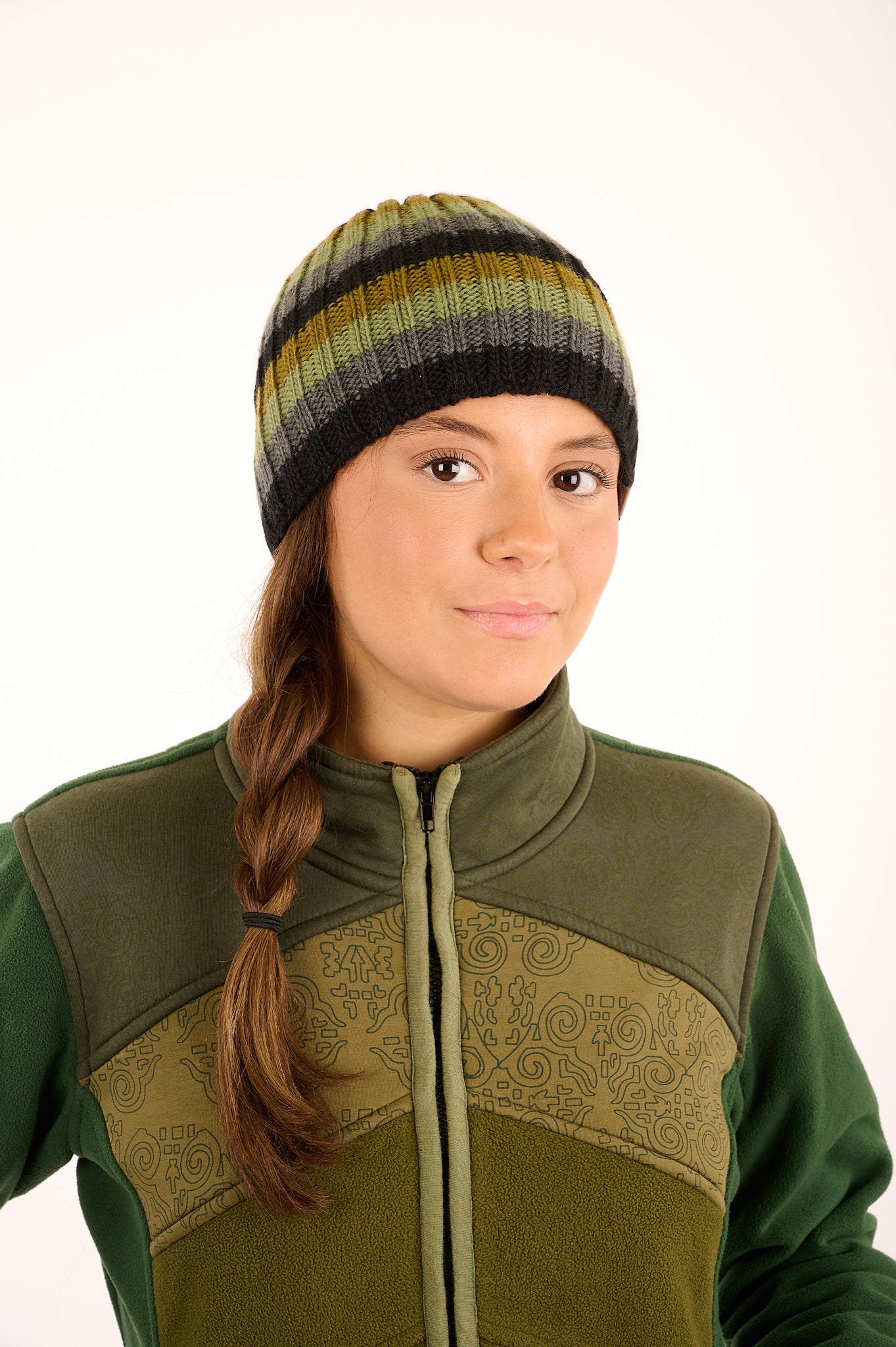 96 YAF25-01 - Chapeau crocheté à la main 100% laine