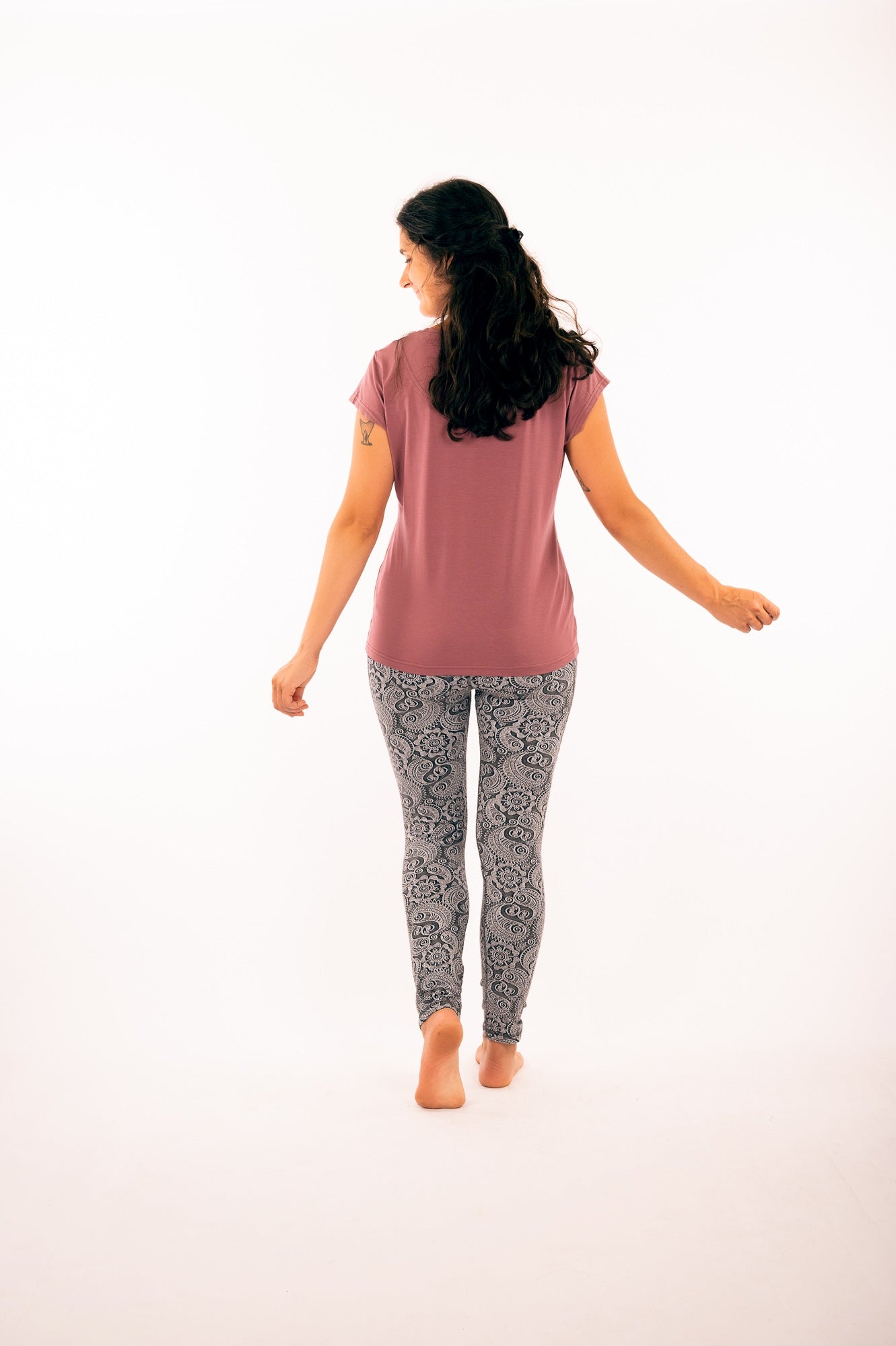 27B_WHOS_Long Legging with Pockets (with prints)