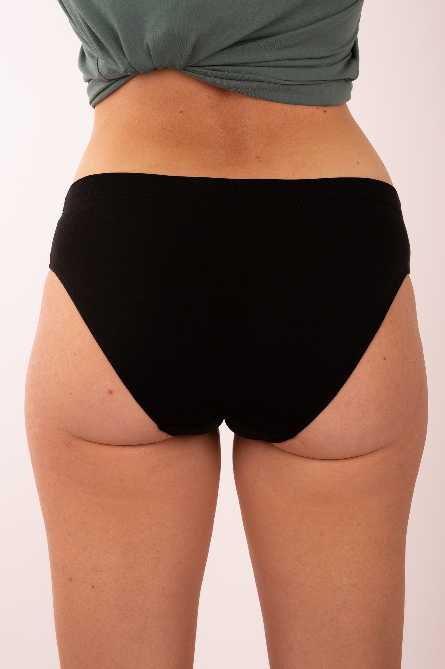 YB-20 - UND : Sous-vêtements pour femmes en coton biologique