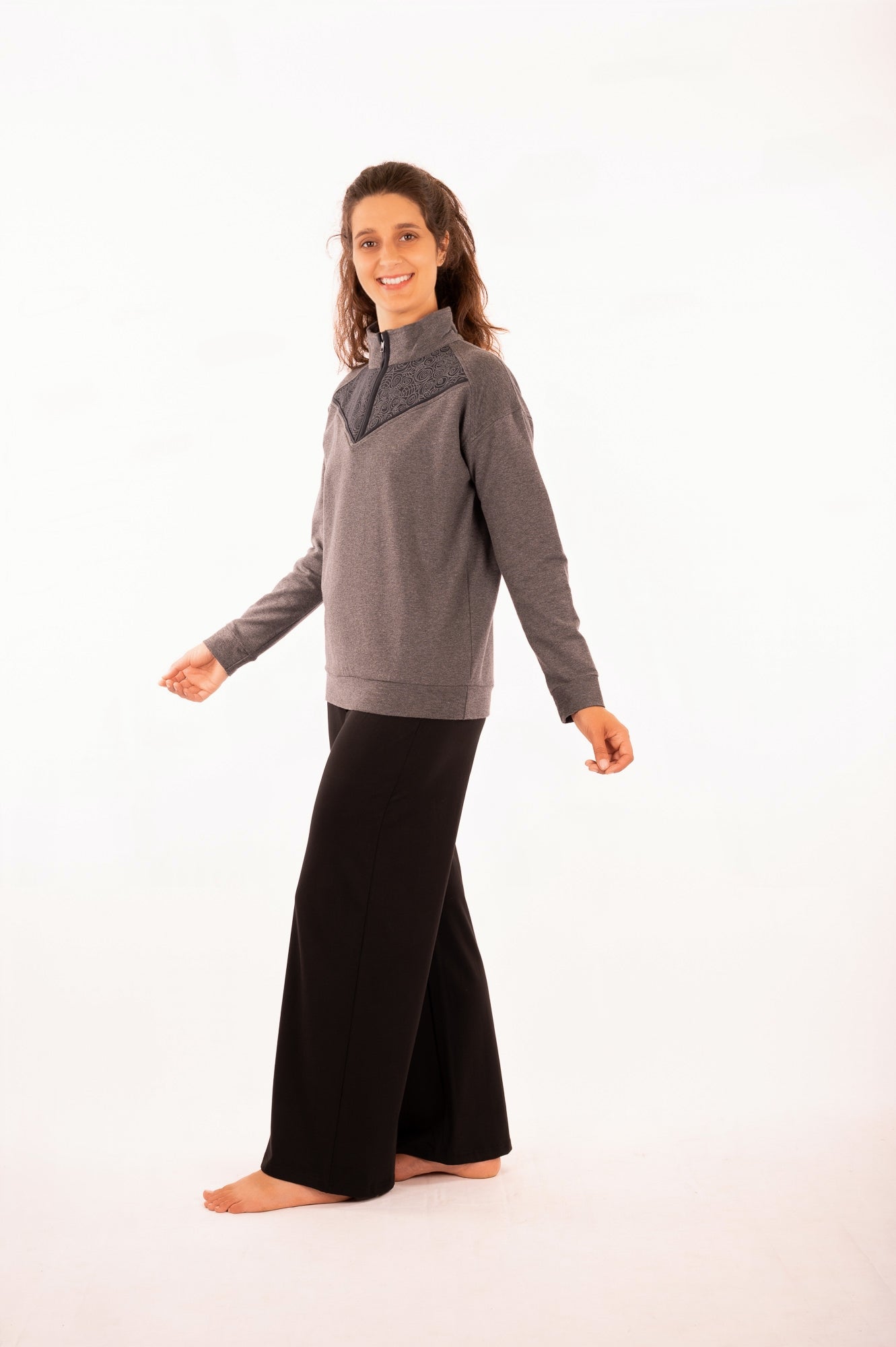 32_WIC_Organic Cottons Fleece Zipped Sweater