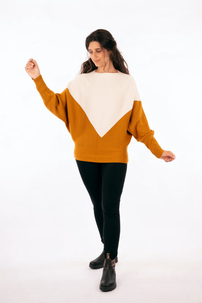 02_Organic Bat Sleeves Knit Triangle Sweater