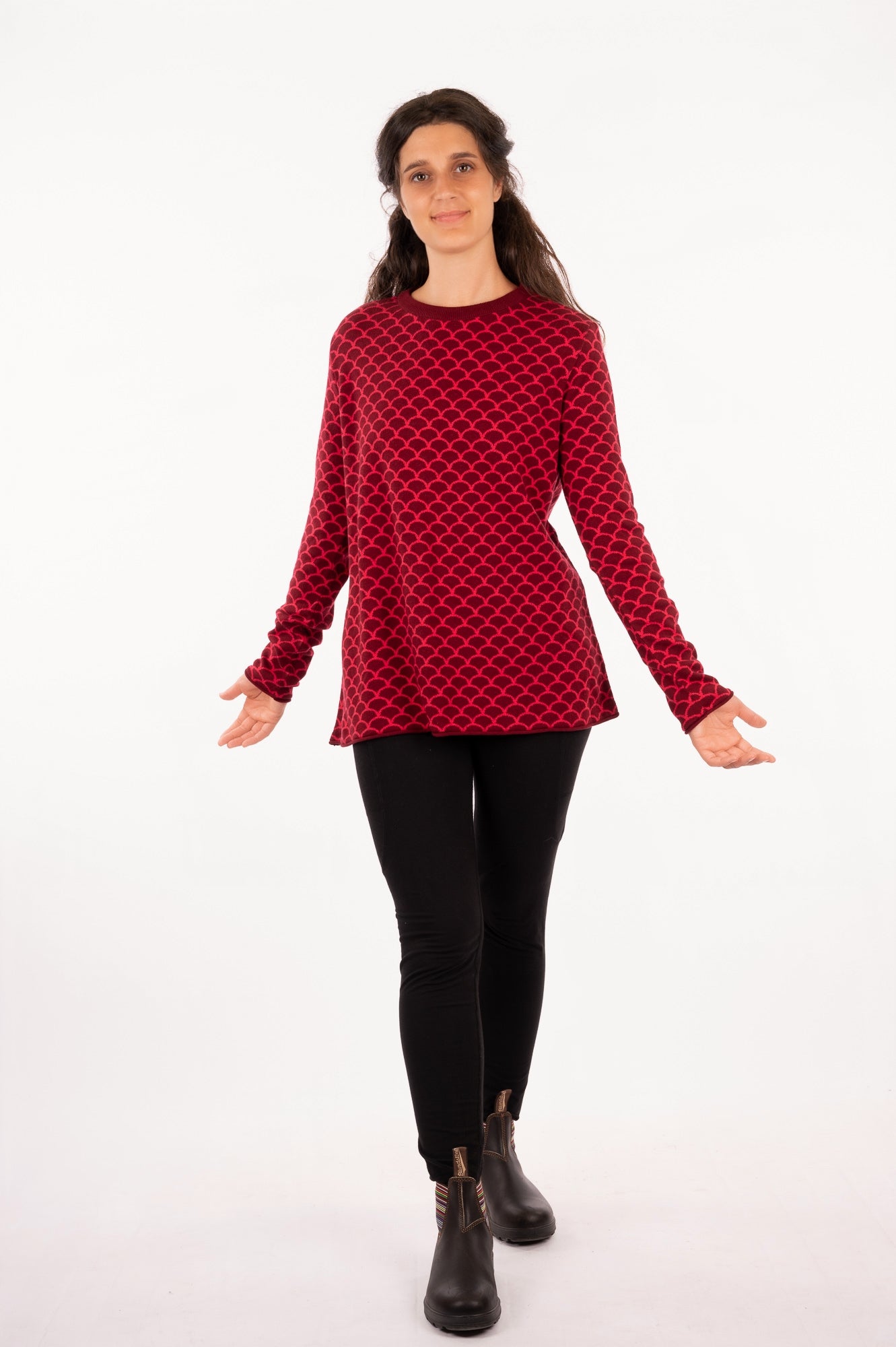 YKF25-01_FISKA_Knitted Sweater Scales