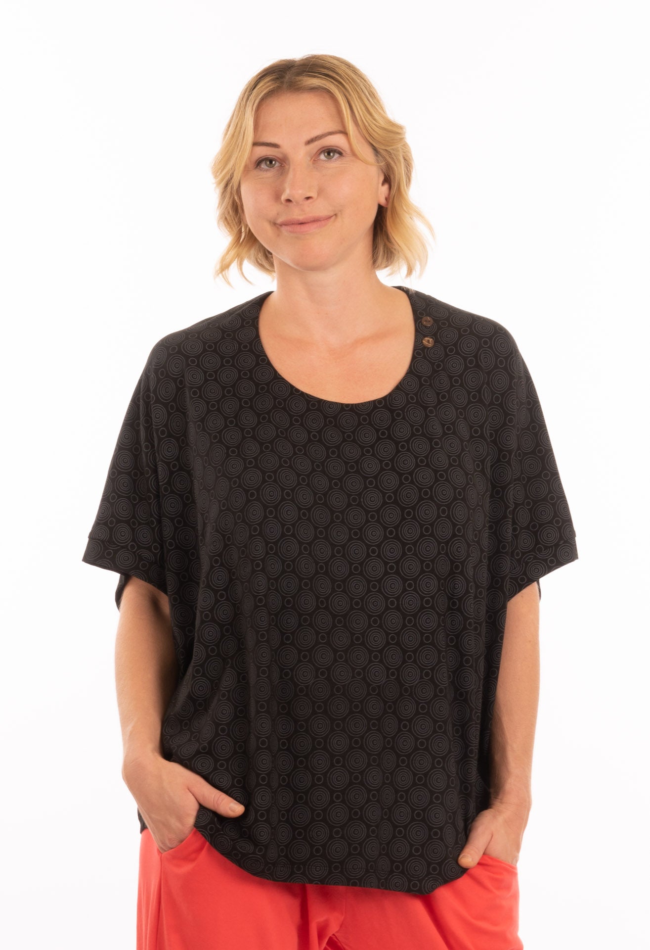 T1V-22 – KATIA — Organic Cotton Very Loose Style Top