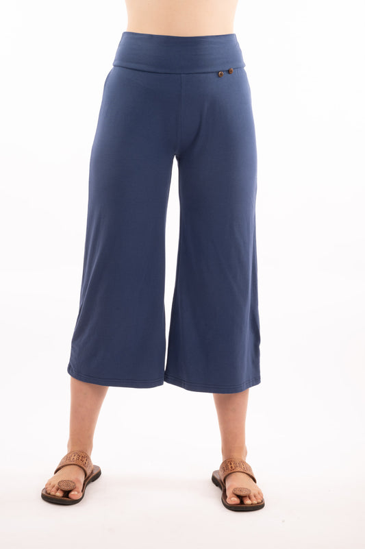 YB_13_IRA : Pantalon Kamala en coton biologique ¾