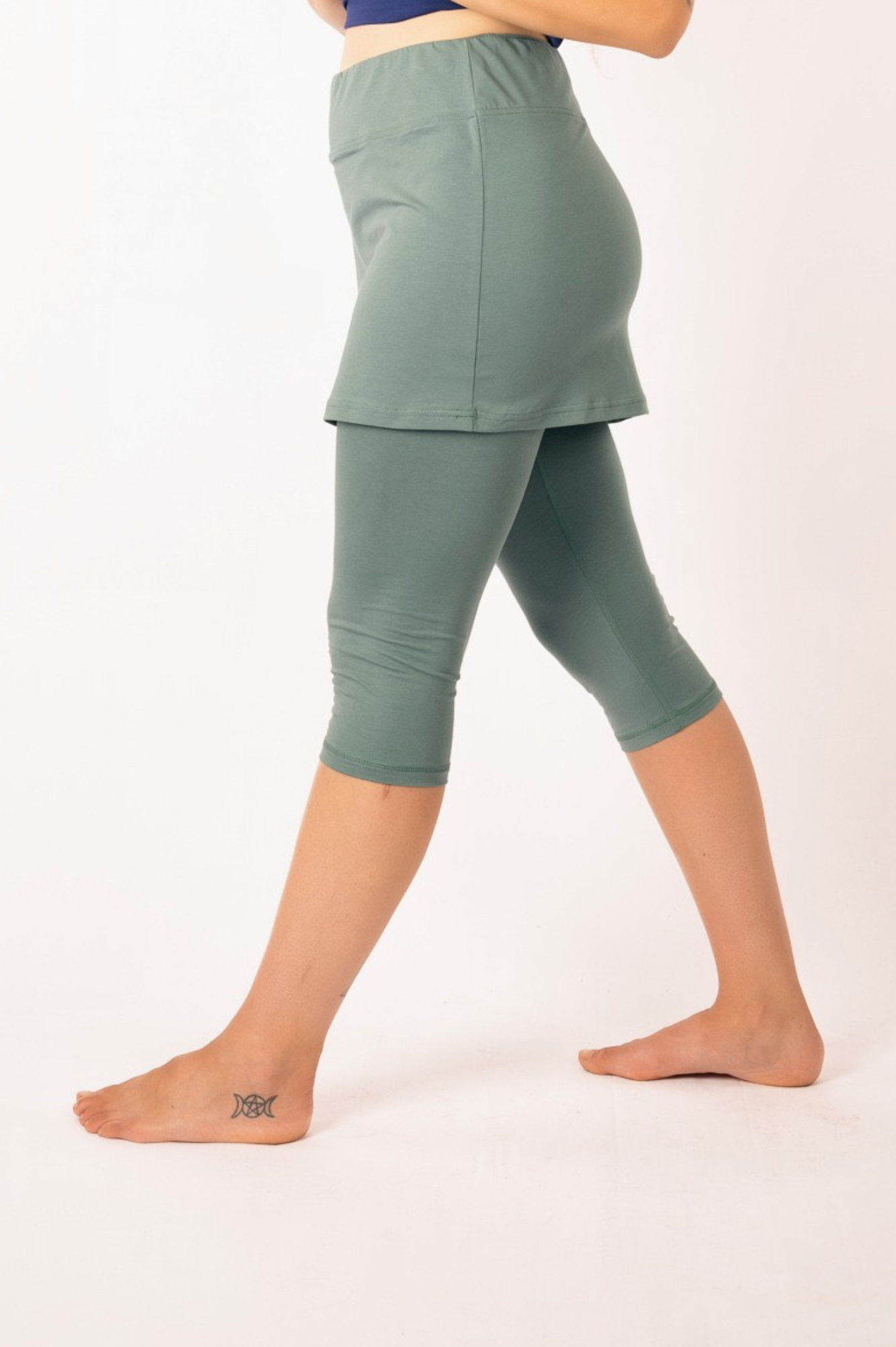 23_IVIO: Organic Cotton Short Skirt Plain