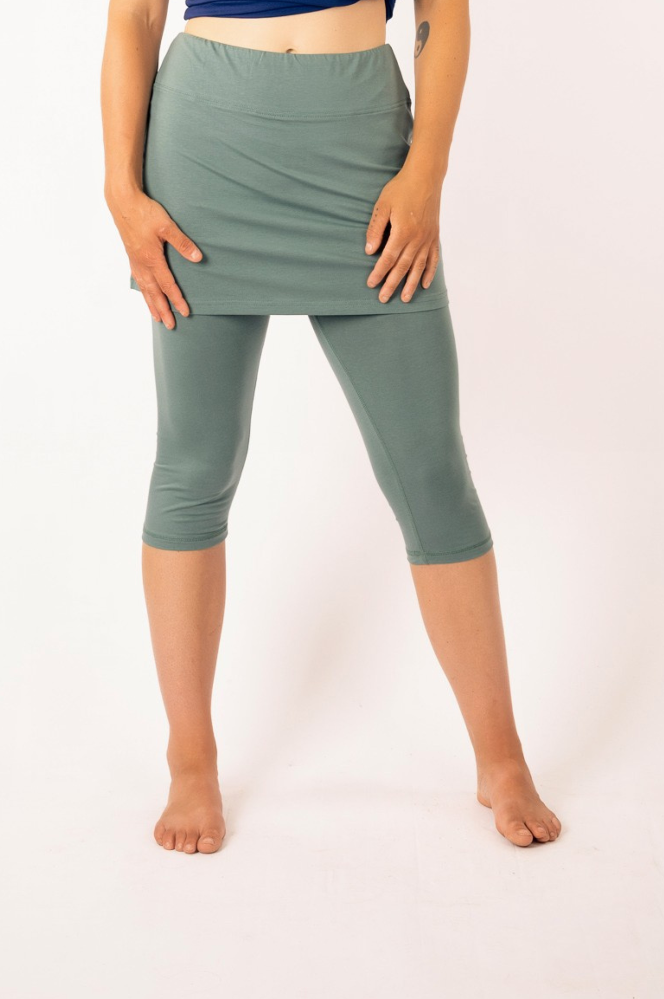 23_IVIO: Organic Cotton Short Skirt Plain
