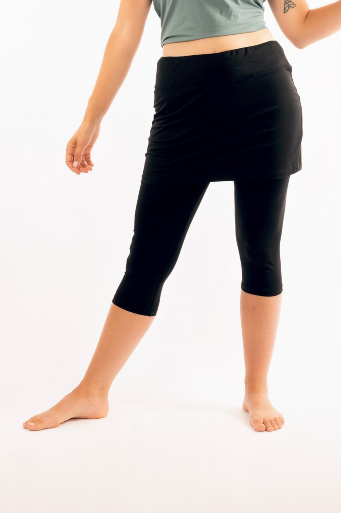 23_IVIO: Organic Cotton Short Skirt Plain