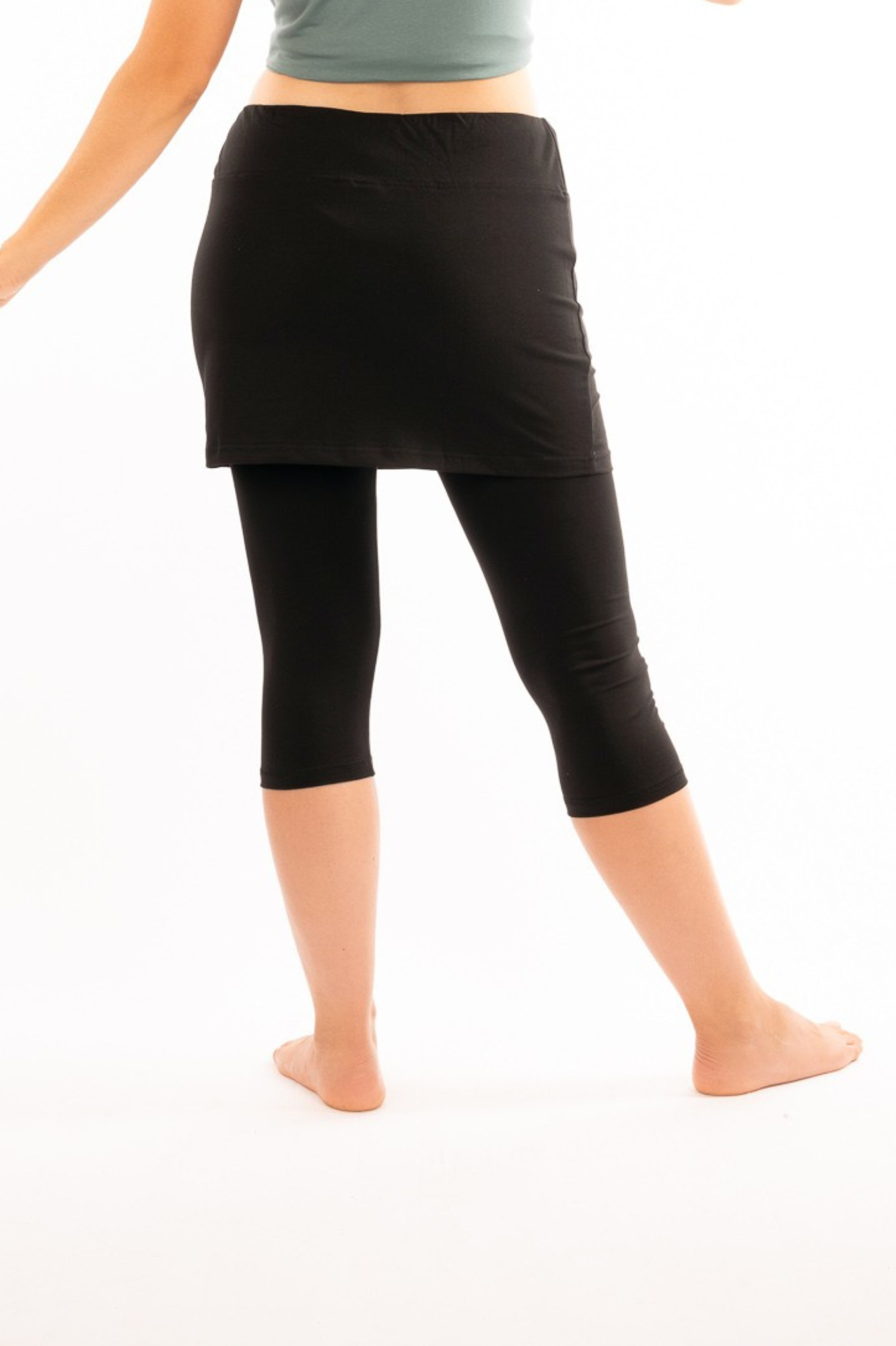 23_IVIO: Organic Cotton Short Skirt Plain