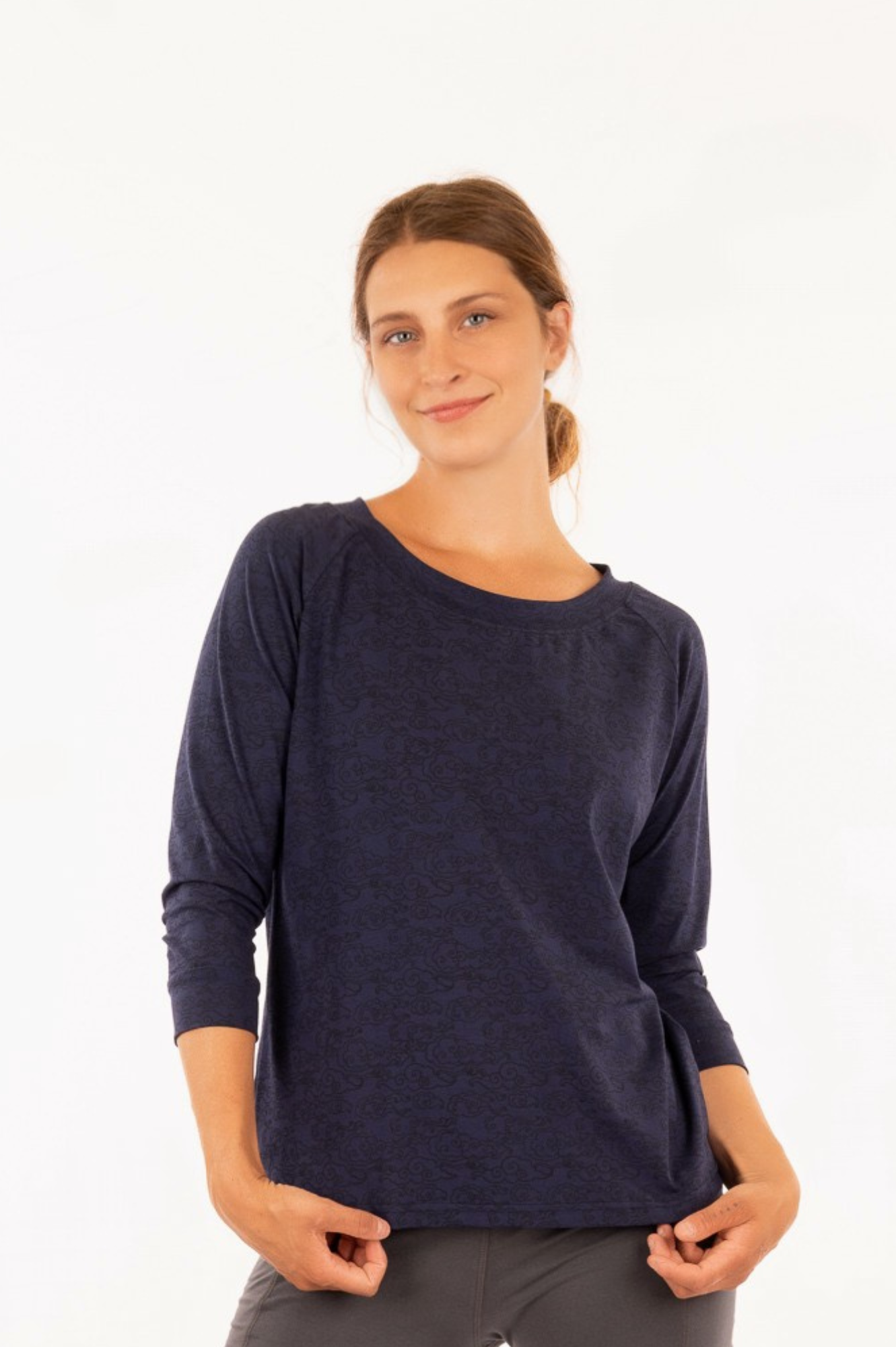 YB-09 - GIGI : T-shirt à manches raglan en coton biologique (avec imprimé)