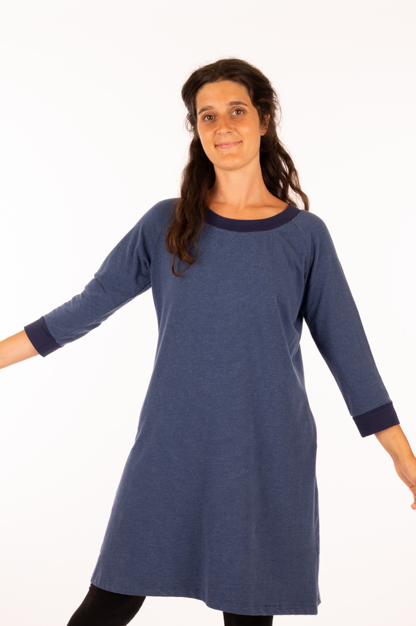 02_WILA - Robe trapèze en coton biologique à pois
