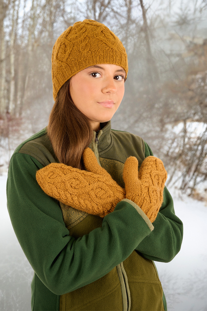 98 YAF25-04 - 100% Wool Hand-Knitted Hat with Torsado