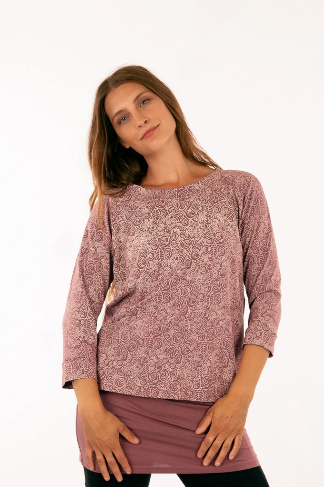 YB-09 - GIGI : T-shirt à manches raglan en coton biologique (avec imprimé)