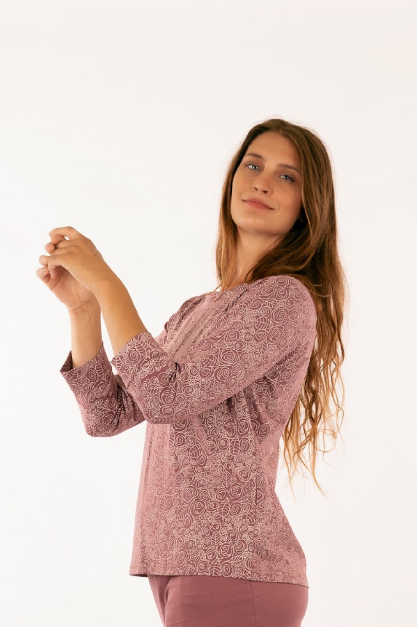YB-09 - GIGI : T-shirt à manches raglan en coton biologique (avec imprimé)