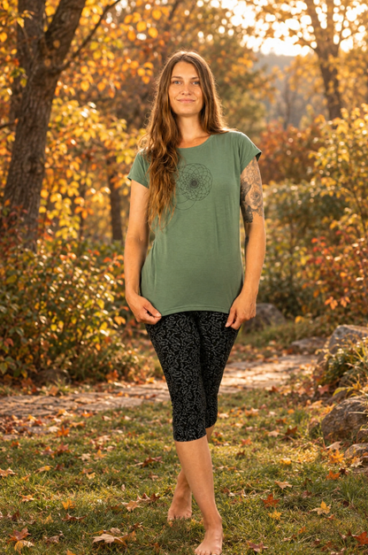 YB-07P - SOFIE SPIRAL – Organic Cotton T-shirt with print