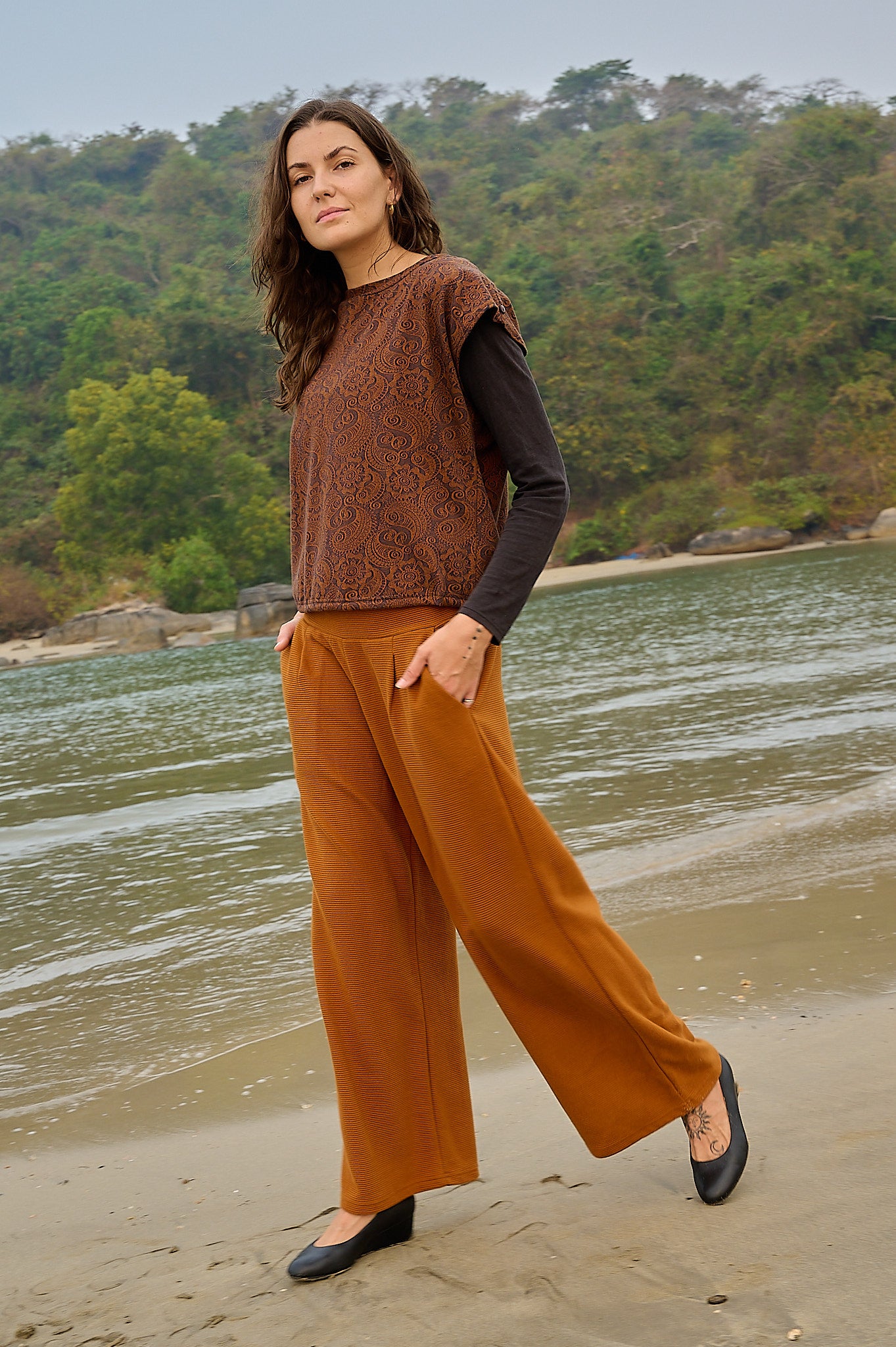 TF25-28B - ZOEM: Organic Cotton Corduroy 7/8 pants