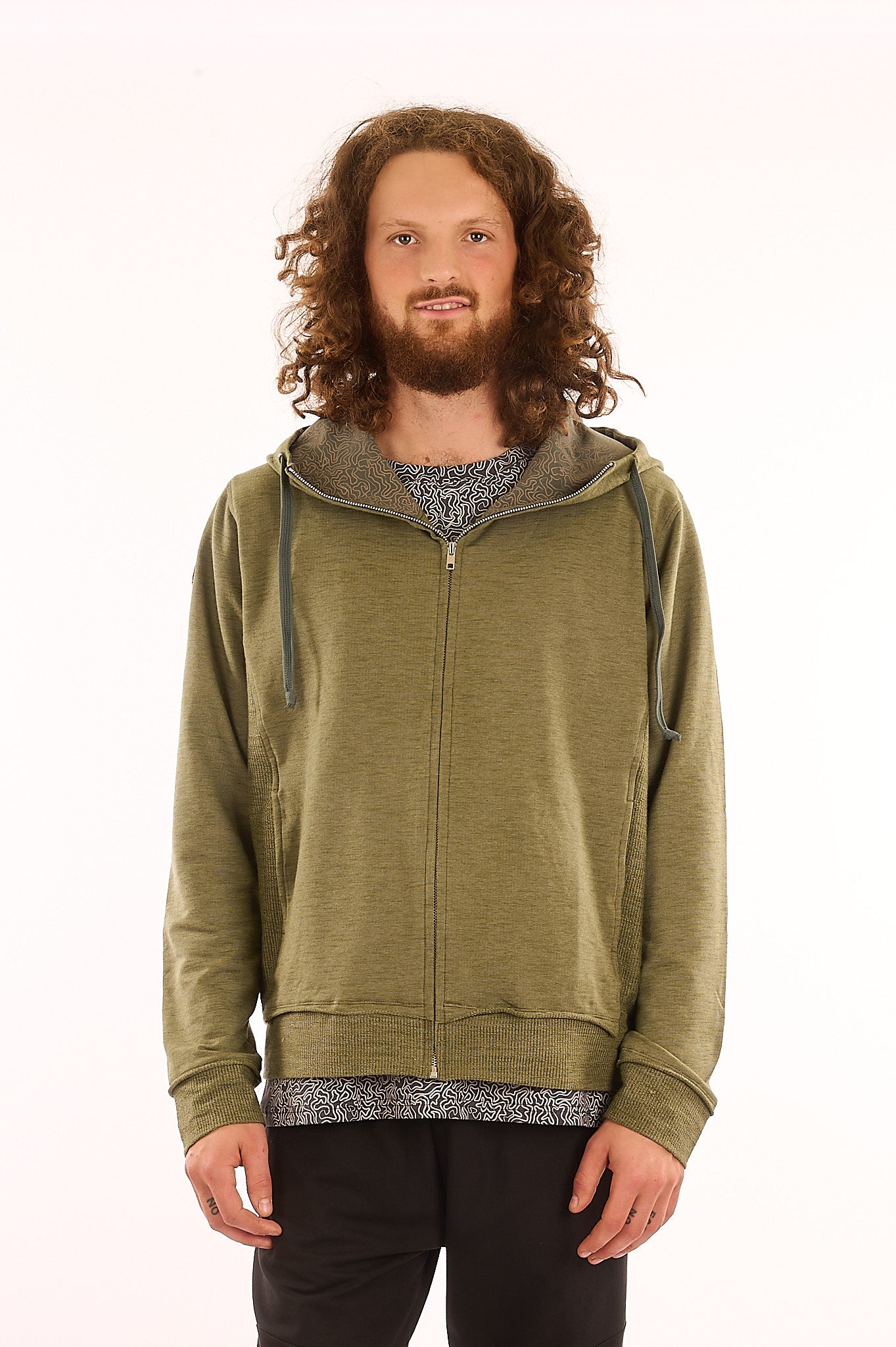 02_Men's Zipped Hoodie