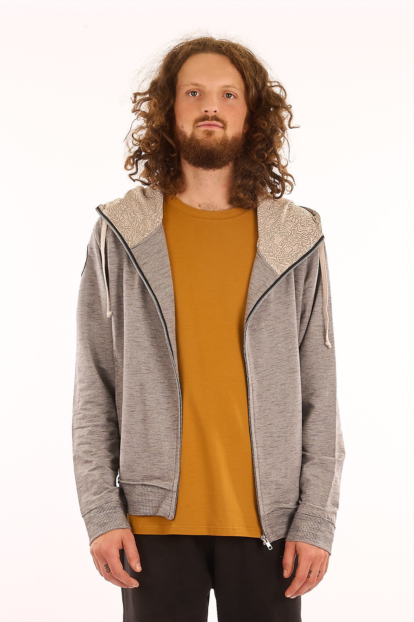 02_Men's Zipped Hoodie