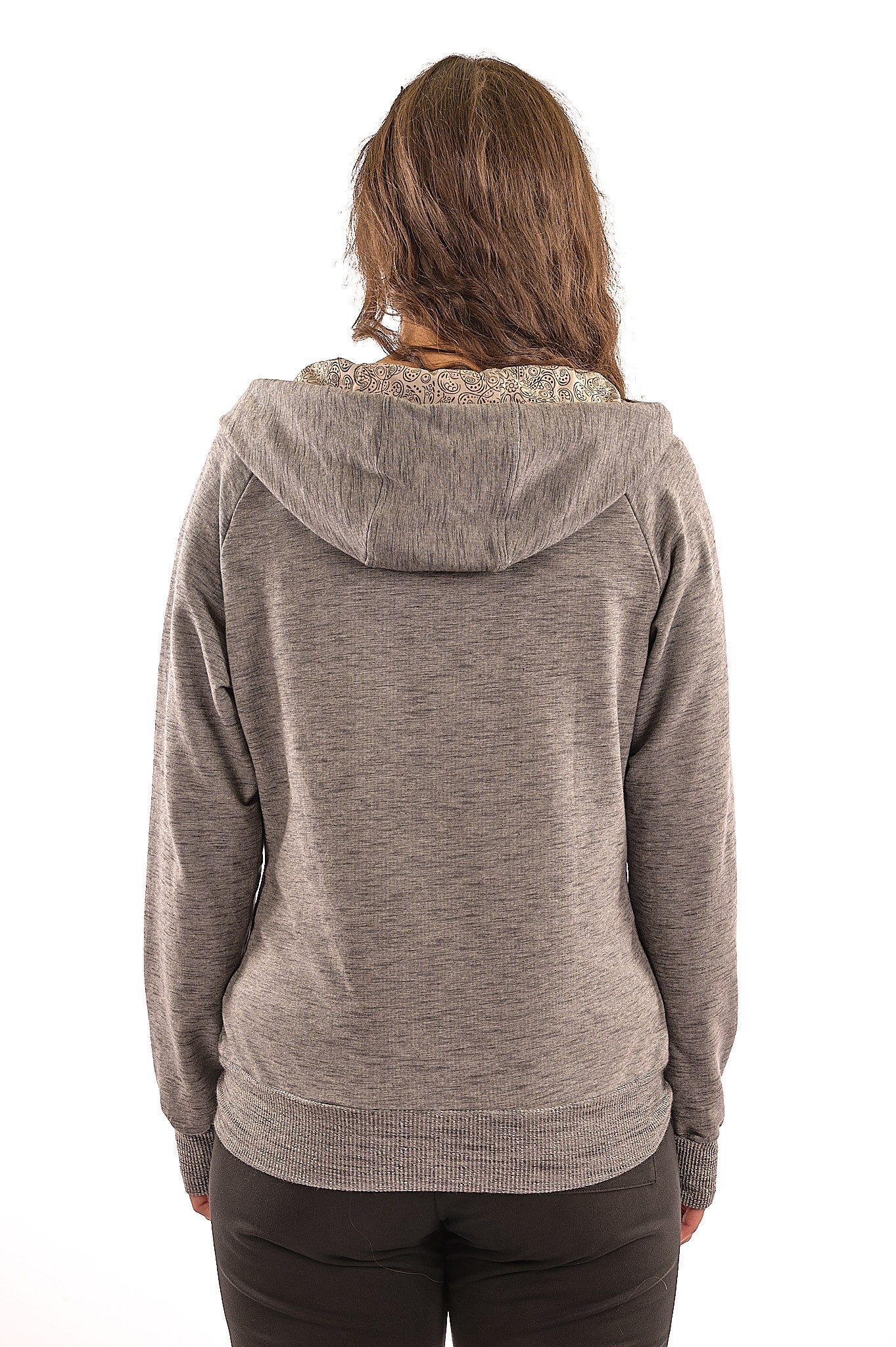 09_Sweat à capuche zippé pour femme