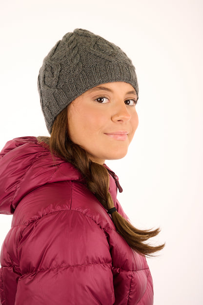 98 YAF25-04 - 100% Wool Hand-Knitted Hat with Torsado